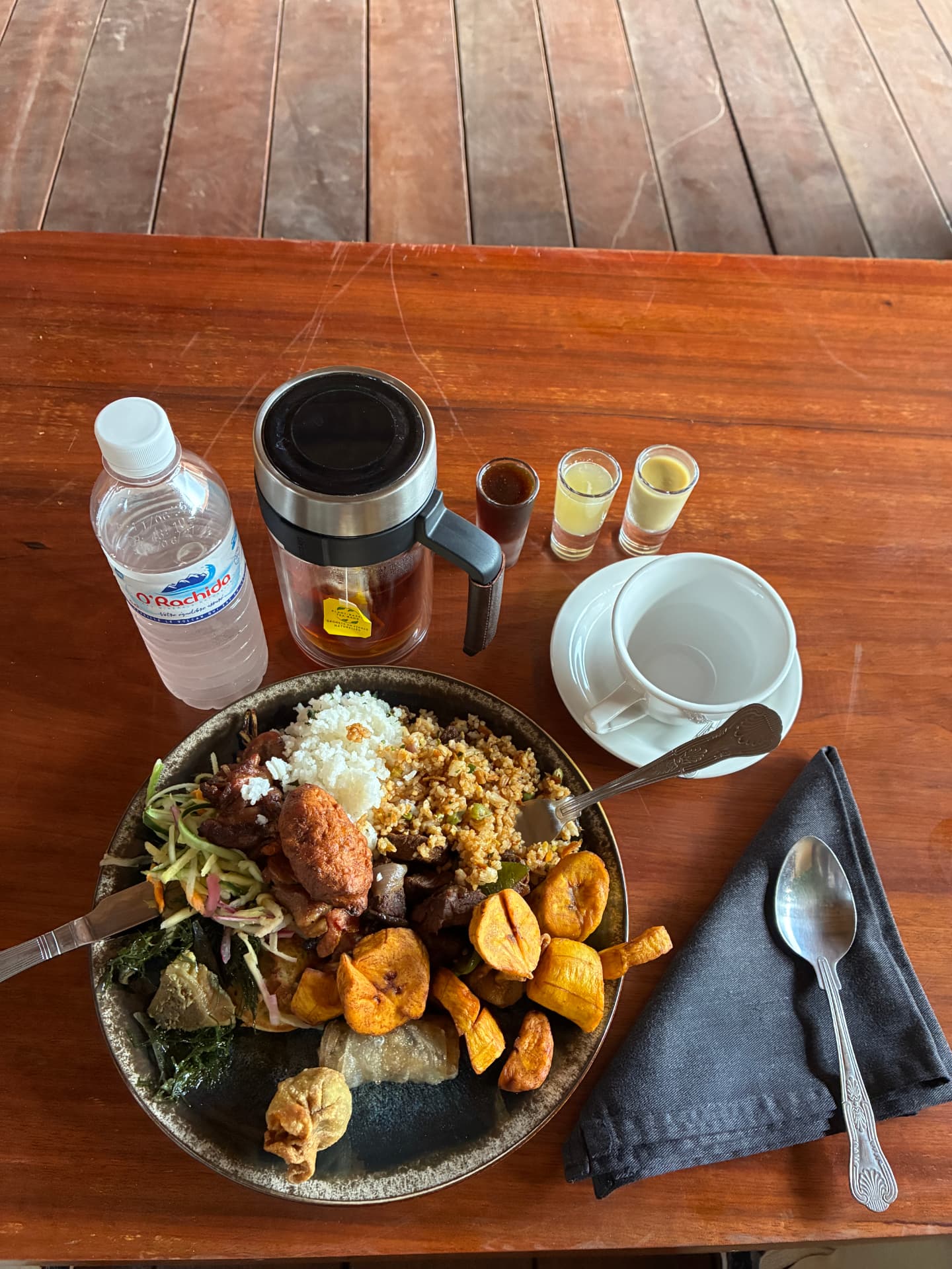 Bouteille O'Rachida 0,5 L accompagnant un repas centrafricain